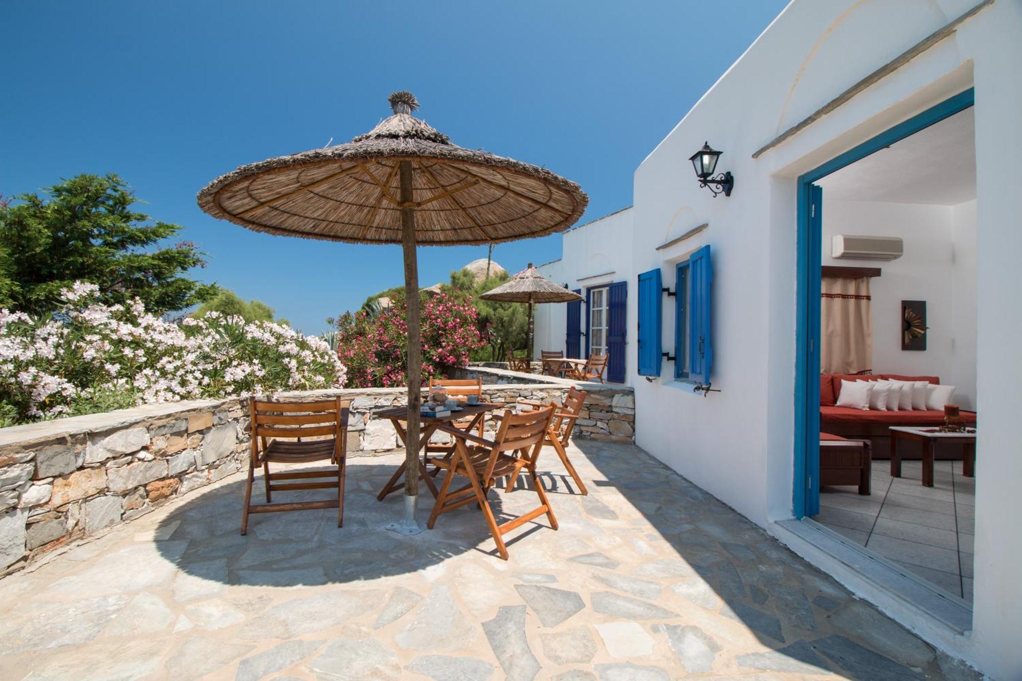 Sunrock Suites Stelida  Exterior photo